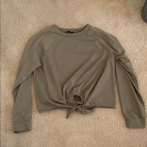 Long sleeve top, tied in front